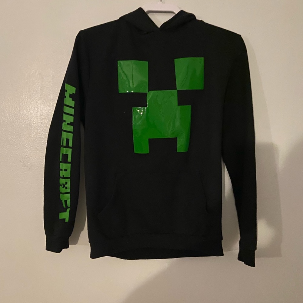 Kids Minecraft sweatshirt very gently worn size 14/15